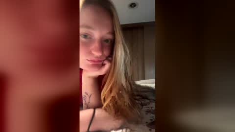 Snapshot of milky_mamaz chatting on April 29, 2026, 5:06 pm Milkymama online show from April 29, 2026, 5:06 pm