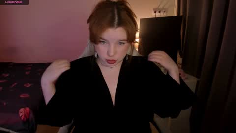 Lisa online show from December 9, 2024, 5:07 am