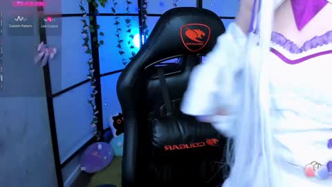 milky cute online show from February 8, 2025, 9:57 pm