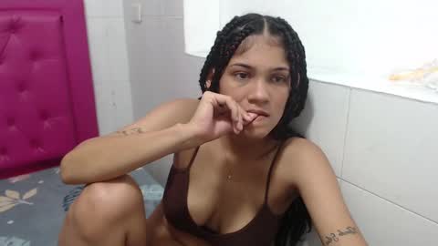 milkyway_18 online show from March 6, 2025, 1:24 pm