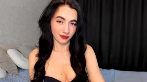 milla moore online show from September 30, 2025, 3:39 pm