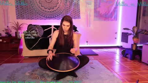 milla_milla online show from December 29, 2024, 10:56 am