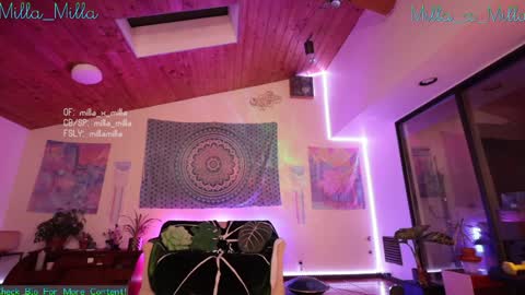 milla_milla online show from January 10, 2025, 12:36 pm