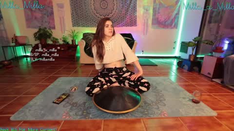 milla_milla online show from January 21, 2025, 2:43 am