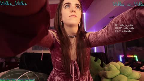 milla_milla online show from January 30, 2025, 4:37 am