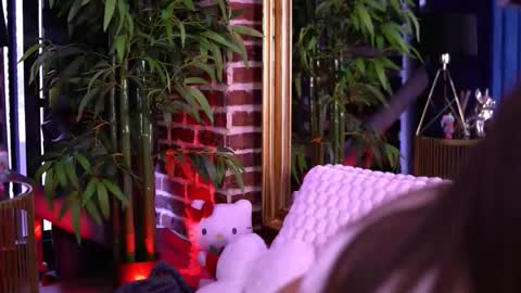 Milla online show from January 18, 2026, 7:12 am