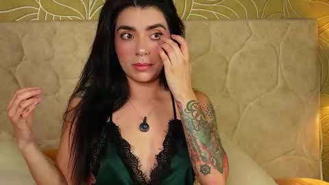 MillaBliss online show from November 22, 2025, 9:25 pm