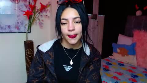 Violeta online show from November 19, 2025, 1:33 pm