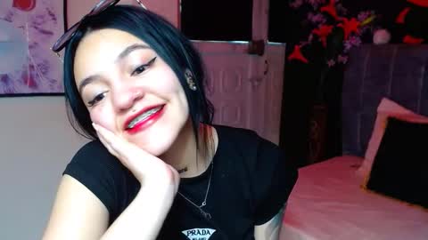 Violeta online show from November 26, 2025, 2:29 pm