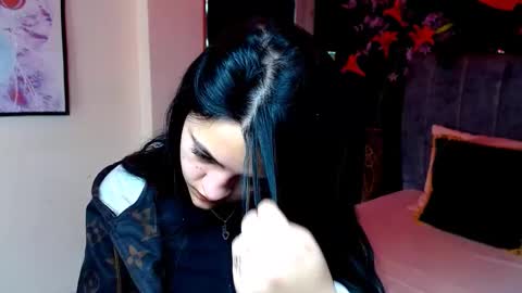 Violeta online show from December 1, 2025, 1:49 pm