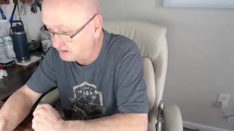 millenium0129 online show from November 21, 2025, 5:44 pm