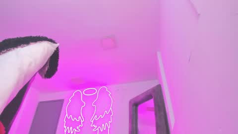 miller_silvana online show from April 13, 2026, 11:37 am