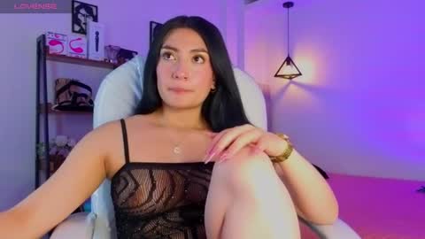 miller_vanessa_ online show from September 17, 2025, 8:32 pm