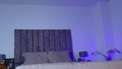 Snapshot of milliejhonson chatting on September 18, 2025, 8:49 am Mila online show from September 18, 2025, 8:49 am