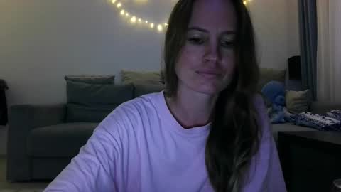 milly_browski online show from September 13, 2025, 4:51 pm