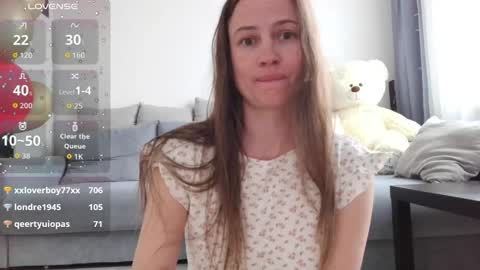 milly_browski online show from April 25, 2026, 1:41 pm