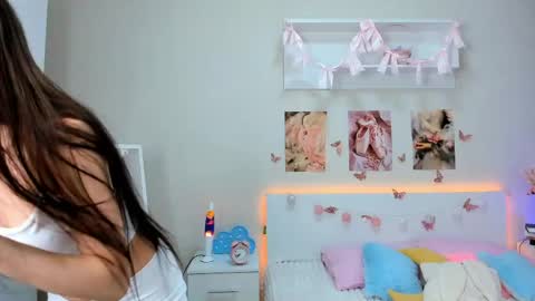 Snapshot of milly_heart chatting on June 9, 2026, 3:07 am Milly online show from June 9, 2026, 3:07 am