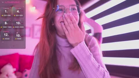 MILLY online show from December 10, 2024, 3:22 pm