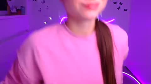 Milly online show from November 24, 2025, 12:16 pm