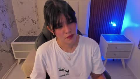 millyevans1 online show from April 1, 2026, 2:56 am