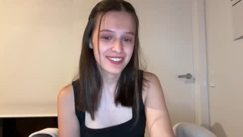 Milly online show from October 7, 2025, 9:50 am