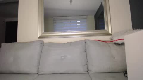 miloslove online show from March 4, 2025, 11:08 am