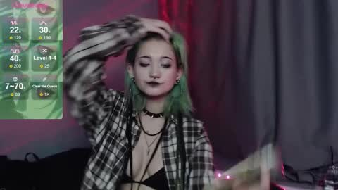 milten_trish online show from November 23, 2025, 1:33 pm