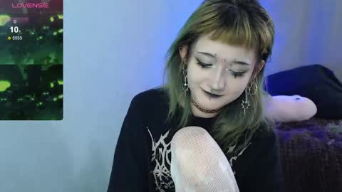 milten_trish online show from May 11, 2026, 2:12 pm