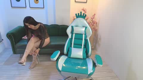 Milu ballmer  online show from January 30, 2025, 11:33 am