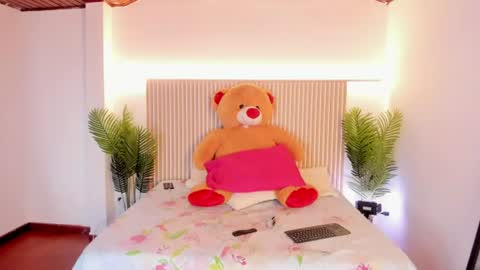 miluu online show from June 16, 2026, 12:52 pm