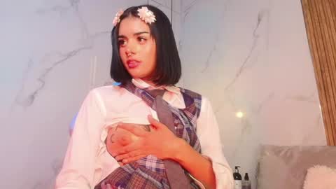 Snapshot of milu_carbajal_x chatting on July 18, 2026, 4:11 pm milu_carbajal_x online show from July 18, 2026, 4:11 pm