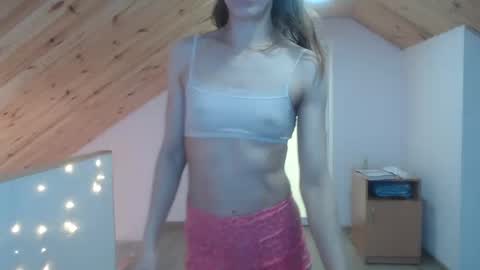 milusea online show from December 13, 2024, 12:50 pm