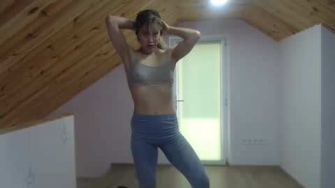 milusea online show from October 12, 2025, 10:36 am