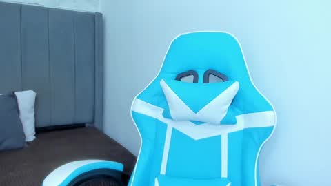 Miluu online show from December 15, 2024, 12:07 am