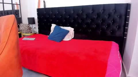 Miluu online show from December 16, 2024, 4:13 am