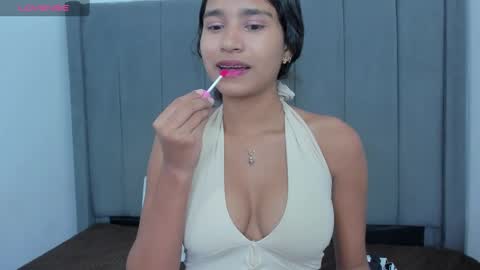 Miluu online show from December 22, 2024, 11:52 pm