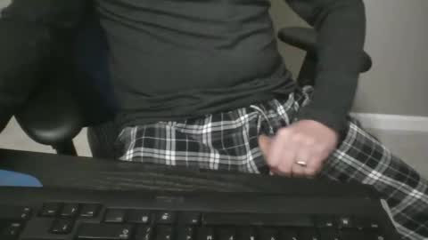 milwaukeebadger24 online show from November 26, 2025, 12:28 pm