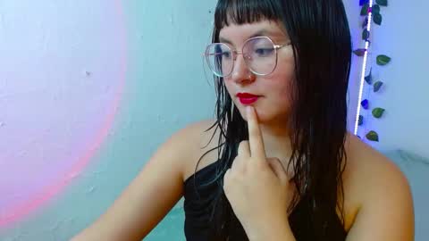 mily_baker online show from February 13, 2025, 6:27 pm