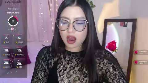 Snapshot of mily_thomson_b chatting on June 6, 2026, 3:44 am Mily online show from June 6, 2026, 3:44 am