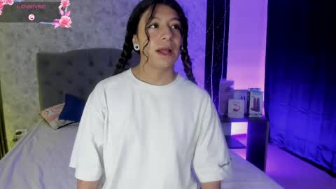 Mily online show from April 21, 2026, 3:02 am