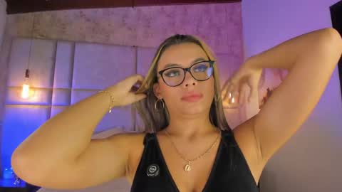 Snapshot of milyy_vermont chatting on May 21, 2026, 7:32 pm Milyy online show from May 21, 2026, 7:32 pm