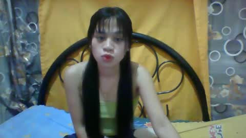 mimiyolove online show from February 17, 2025, 5:43 pm