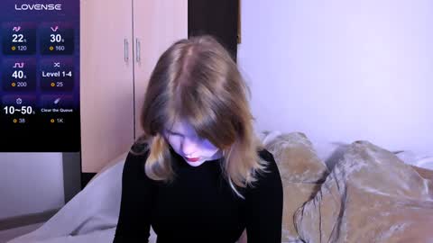 hi Im Mina  online show from December 4, 2024, 2:31 am