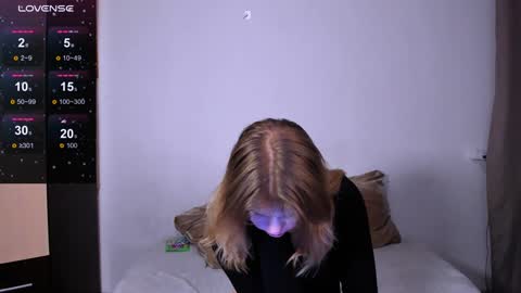 hi Im Mina  online show from January 27, 2025, 1:37 am