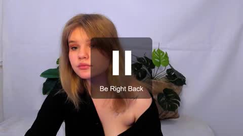 hi Im Mina  online show from March 1, 2025, 4:37 am