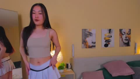 Mina K1m online show from April 18, 2026, 1:42 am