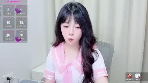 Snapshot of minaaaa69879 chatting on June 18, 2026, 9:14 am Na online show from June 18, 2026, 9:14 am