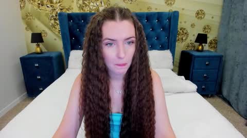 minchelskatrina online show from October 7, 2025, 9:06 am