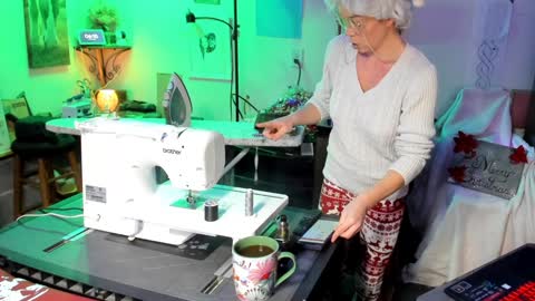 Mindy Mars online show from December 23, 2024, 12:08 pm