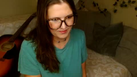 Mindy online show from April 21, 2026, 4:41 am